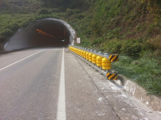 kopen 4 Meters Length Highway Roller Barrier for Mountain Roads Highly Recommended in Oman online manufacture