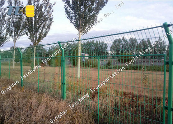 Good price De Beschermende Netto Weerbestendigheid met grote trekspanning van de Prikkeldraadomheining voor Weg online