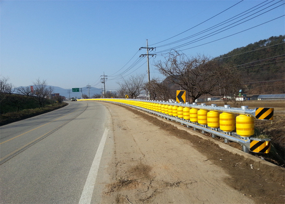 Highway Roller Barrier Anti Crash Eva Materiaal Roller Guardrail