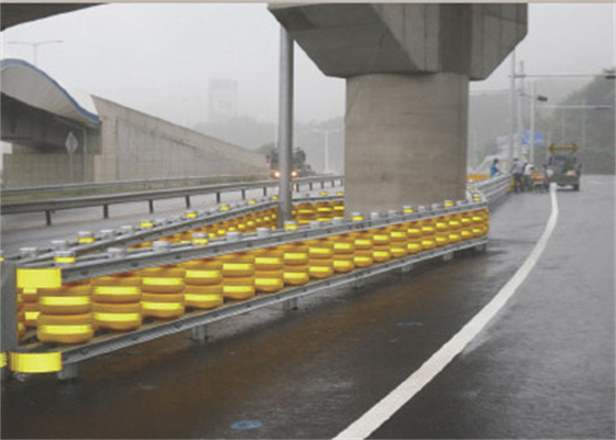 De Rolling Barrière van EVA Roller System Guardrail Crash van de Verkeersveiligheidsoprijlaan