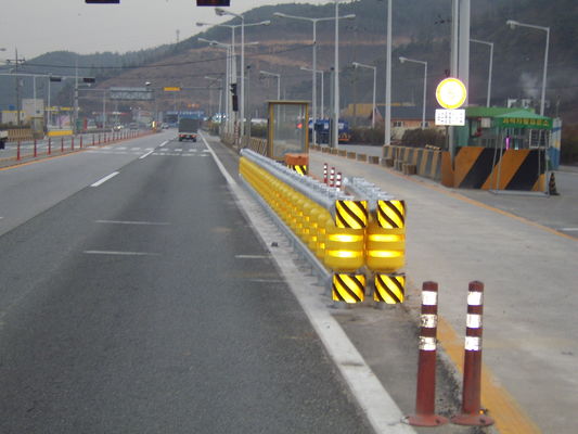 Goede prijs Diameter 245 350 mm Roller Size Highway Roller Barrier Biedt 10 jaar levensduur en 300 meter dagelijkse uitgang voor verkeersveiligheid online