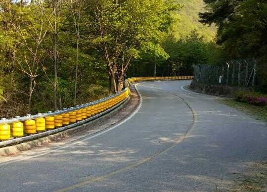 Goede prijs 10-15 dagen Productietijd Veiligheidsrolbarrière Aangepaste veiligheidsbarrière Bescherming van personeel en apparatuur tegen botsingen online