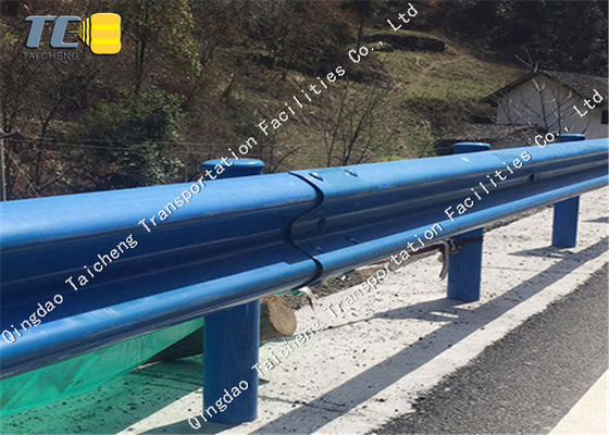 High Speed Road Safety Barrier W Beam Guardrail Traffic Safety Barrier Hoogsterkte gegalvaniseerde barrière