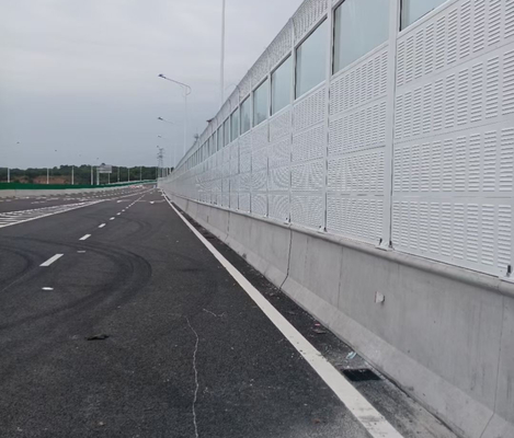 Good price Aanpasbare grijze/groene geluidsbarrière voor UV-weerstand en 20-50dB geluidsisolatie online