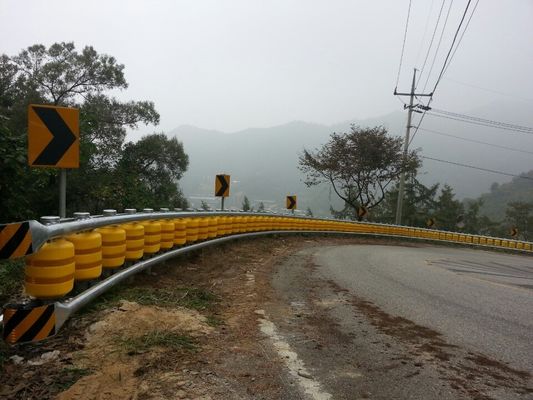 Goede prijs Paneelhoogte 12m Rolbarrière en Guardrail met Rollermaat Diameter 245 350 Mm Ideaal voor Bouw- en Verkeersveiligheid online