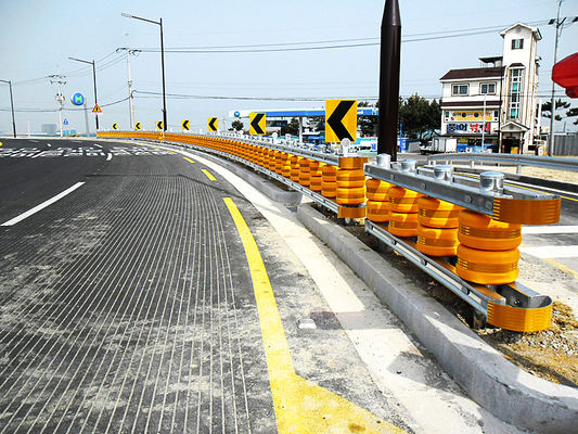 Goede prijs Diameter 245 350 mm Roller Grootte Beschermingsrail Rolling Barrier Tunnel Veiligheidsoplossing voor wegbescherming en verkeerscontrole online