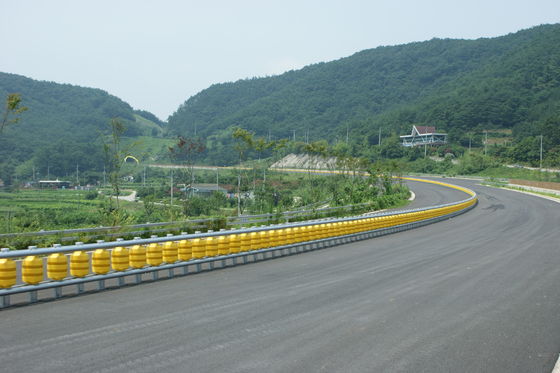Goede prijs Persoonlijke toegestane rollende barrière met beveiligingsrail mesh grootte 50x200mm Ontworpen om robuuste veiligheid en toegangscontrole van de site te bieden online
