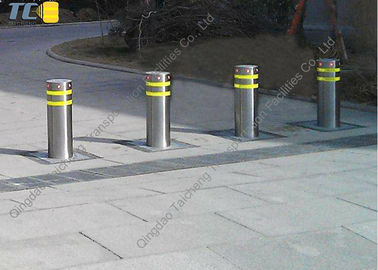 Automatische stalen parkeerpijler / slimme bollards IP68 roestvrij afwerking 130kg Gewicht 3,5s Open snelheid